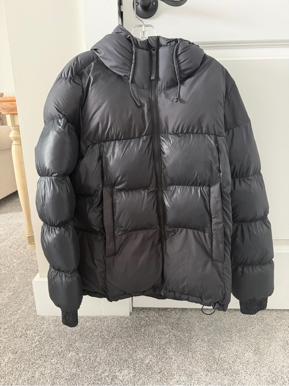 Columbia Women’s Black Puffer Jacket with Hood Large